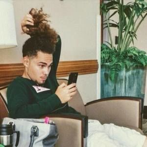 Meet your Posher, Marc